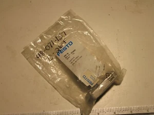 CHIAVETTA CILINDRO PNEUMATICO NUOVA CON SCATOLA FESTO 033891 / LNG-40 / SUPPORTO PERNO P6654 - Foto 1 di 3