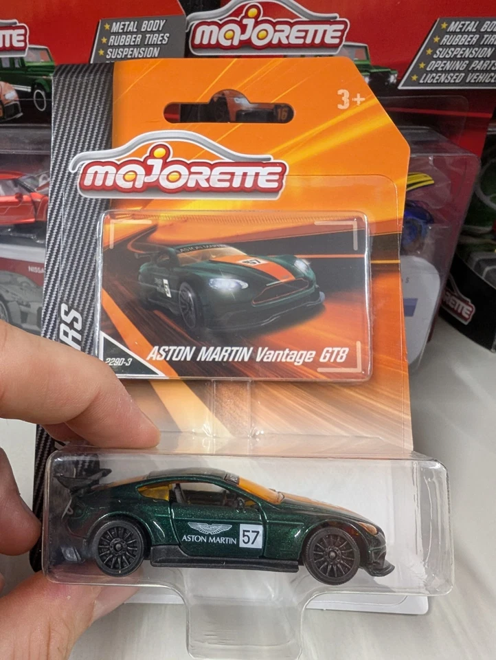 Majorette Racing Aston Martin Vantage GT8 - Immagine 1 di 1