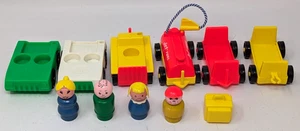 Vintage 1972 Fisher Price Little People Play Family Airport #996 Accessories Toy - Picture 1 of 6