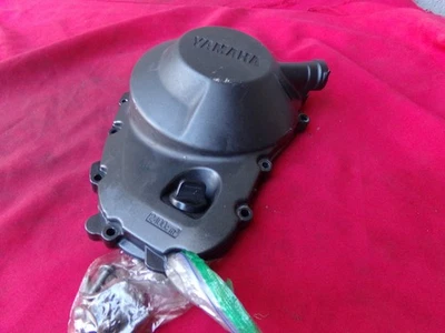 YAMAHA FZ-09 CLUTCH COVER HAS SCRATCHES 2014-2016 OEM NICE FZ09 1RC-15421-00 - Изображение 1 из 4