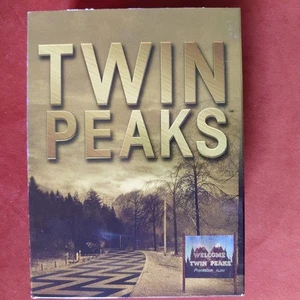 Twin Peaks: Definitive Gold Box Edition DVD 10 Disc Set - Picture 1 of 7