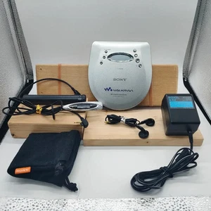 SONY D-E777 CD Walkman Portable CD Player FS Japan - Picture 1 of 19