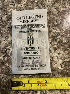 Roberto Bettega Italia signed 2.5 X4 inch Juventus Jersey Tag Autogramm - Bild 1 von 3