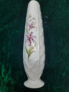 Belleek Country Trellis Bud Vase - Picture 1 of 5