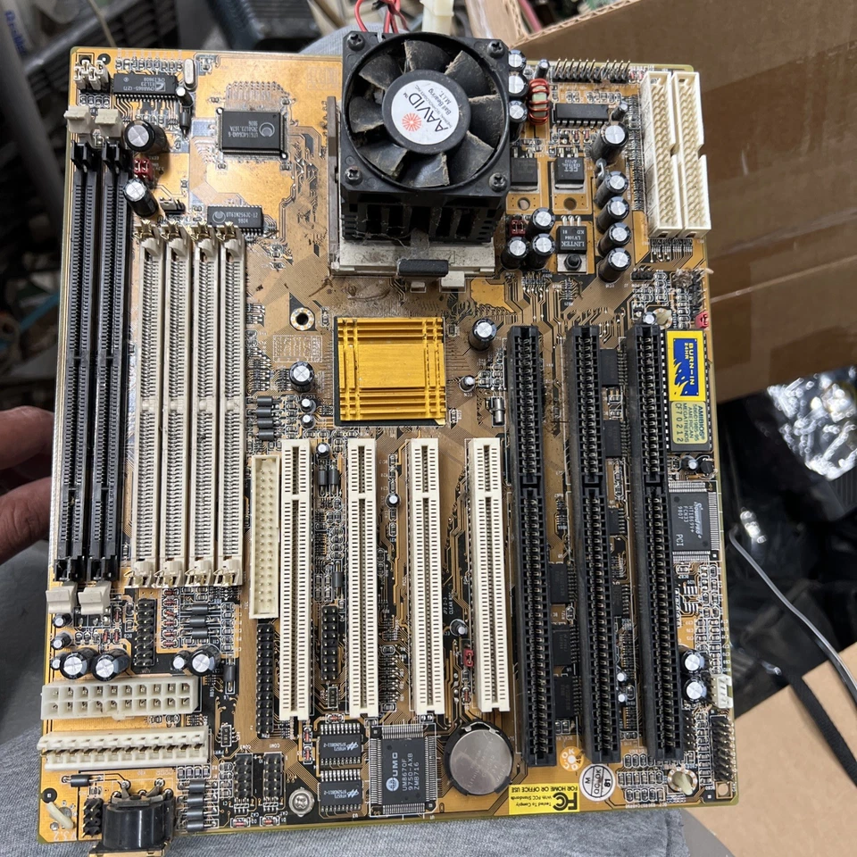 Enchufe de placa base FIC PA-2006 7 PGA321 Cyrix 686 MX 75 MHz Bus 2,5x Foto 1 de 4