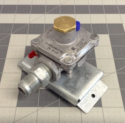 Amana Oven Range Gas Pressure Regulator 31947001 - Image 1 of 4