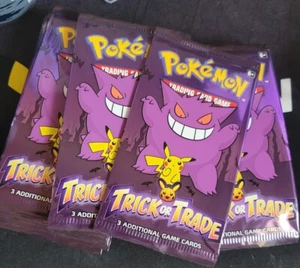Pokemon Trucco o Scambio Booster Pack Halloween Confezione da 3 Carte 2022 - Foto 1 di 1