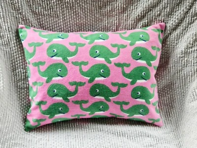 Funda de Almohada de Viaje 12x16/Ballenas Verdes en FLANELA Rosa Funda de Almohada de Viaje Foto 1 de 4
