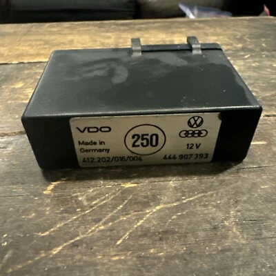 444907393 412.202 412202 Módulo relé para Audi 100 UK Foto 1 de 3
