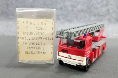 VTG PRALINE HO 1:87 MERCEDES BENZ LADDER FIRE TRUCK IOP - Image 1 of 4