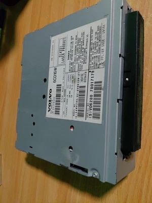 07-13 RECEPTOR REPRODUCTOR DE CD RADIO AM/FM VOLVO C30 S40 C70 V50 V70 31210342 Foto 1 de 4