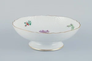Royal Copenhagen, Saxon Flower, centrepiece with polychrome flowers. - Picture 1 of 5