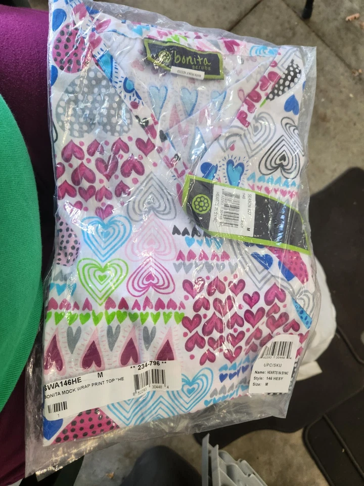 Medium Women's Scrub Top Hearts - Image 1 of 1