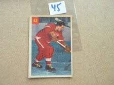 VINTAGE HOCKEY CARD 1954 PARKHURST DETROIT RED WINGS  MARTY PAVELICH     NO45