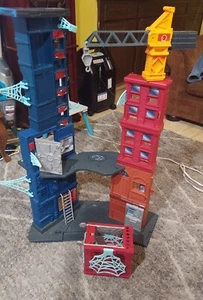 2017 HASBRO MARVEL SPIDER-MAN MEGA CITY PLAYSET - INCOMPLETE - Picture 1 of 3