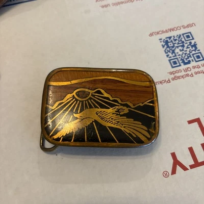 Hebilla de cinturón de metal Eagle vintage Harmony Colorado venta de bienes raíces en EE. UU. Foto 1 de 4