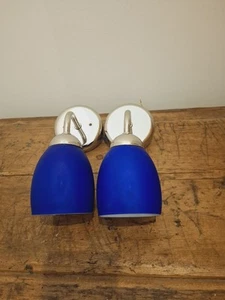 Juego de dos luces de pared Poole Lightning azul plata tulipán - Imagen 1 de 7