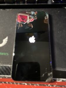 Apple iPhone X - 64GB - Silver (Unlocked) A1865 (CDMA + GSM)