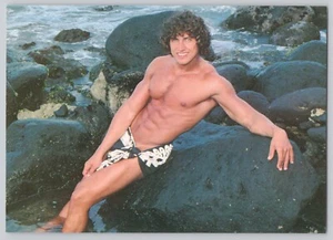 Gay Interest Postcard – South Seas Hawaiian Man w/ Washboard Abs in Lava-Lava - Picture 1 of 2