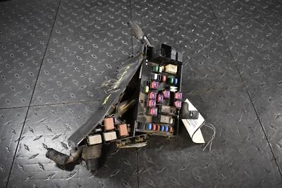 2010 - 2013 Subaru Forester Engine Fuse Box 2.5L AT AWD Foto 1 de 4