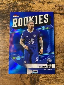 2022-23 Topps Finest Rookies Enzo Fernandez /150 RC Colour Match Chelsea #FR-5 - Bild 1 von 2