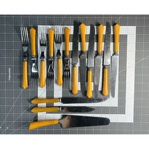 Set Posate Piatto Cromato Vintage Con Manici Gialli - Collezione 16 Pezzi Per R - Foto 1 di 4