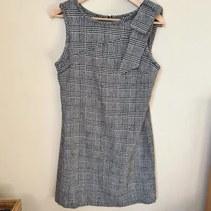 BB Dakota Women’s wool herringbone black Shift Dress bow size 10 EUC Retro 50’s - Picture 1 of 7