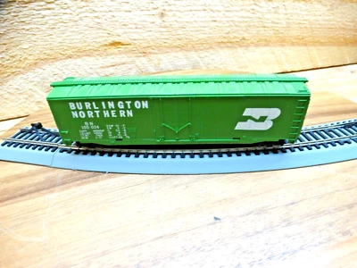 Coche de caja Tyco escala HO 51' Burlington Northern BN 100024 Foto 1 de 4