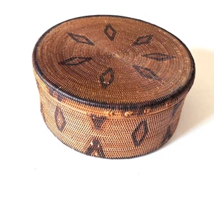Romblon Island Philippines Lidded Basket Round Ratan Native Symbols - Picture 1 of 17