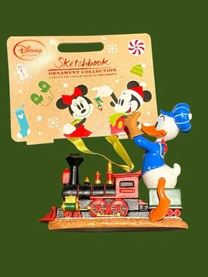 NUEVO Adorno Cuaderno de Bocetos Disney - Pato Donald "Fuera de Escala" Conductor de Tren Foto 1 de 3