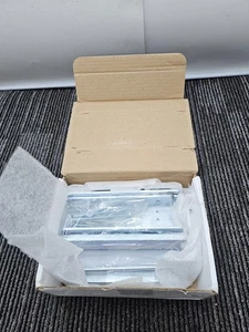 Securitron FMK-SW Flex-Mount Gruppo staffa serratura cancello per cancello a battente - Foto 1 di 10