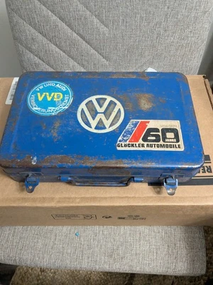 VW Haset herramientas y caja de metal, 1968--1972 Foto 1 de 4