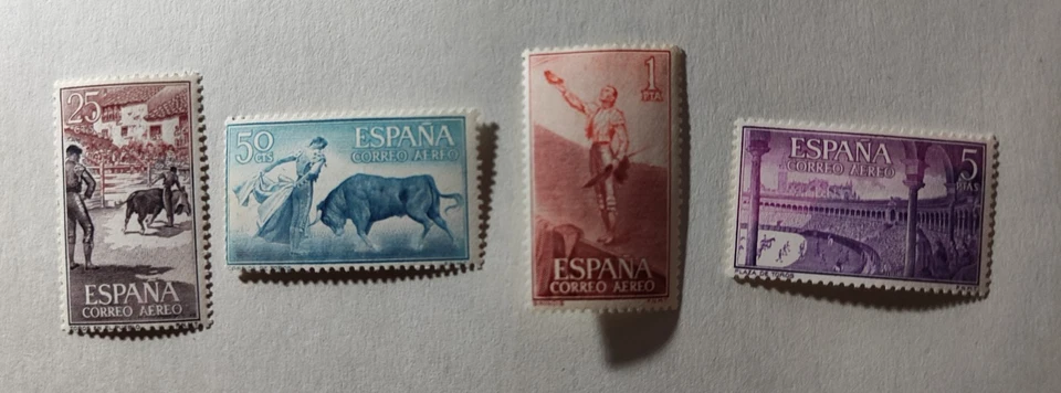  3330b Animales Toros 4 sellos Serie Fiesta nacional Tauromaquia Correo Aéreo  - Imagen 1 de 1