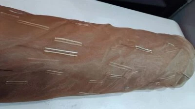 Luxury jacquard/ embroidered curtain net with lead weights 210 cm wide - Image 1 of 2