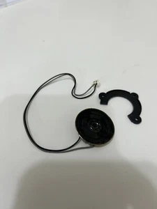 Altavoz de repuesto original OEM Sega Game Gear con soporte/anillo de montaje - Imagen 1 de 2