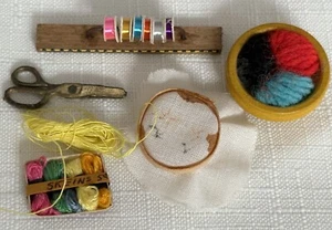 Vintage 1:12 Miniature Dollhouse Small Collection of Sewing & Knitting Items - Picture 1 of 11