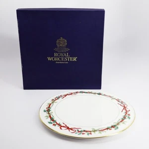Royal Worcester Bone China 'Holly Ribbons' Round Cake Plate with Box - Picture 1 of 3