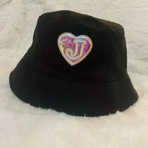 Neu Juicy Couture Damen Eimer Wendbare schwarze Mütze - Bild 1 von 6
