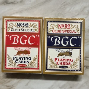 (2) Mazzi NUOVI "BGC" n. 92 Carte da gioco Club di lusso sigillate da poker: 1 Rosso 1 Blu - Foto 1 di 2