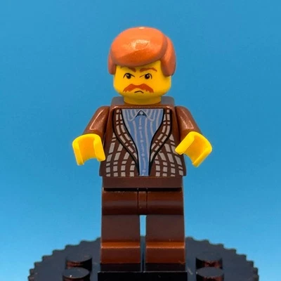 LEGO: Uncle Vernon Dursley (HP023) — из набора Harry Potter 4728 (2002) — СМОТРИТЕ! - Изображение 1 из 4