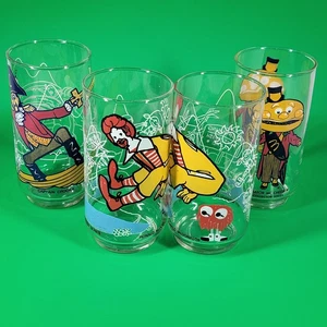 Vintage 1977 McDonaldland Glasses Set of 4 Ronald McDonald Mayor USA Action - Picture 1 of 12