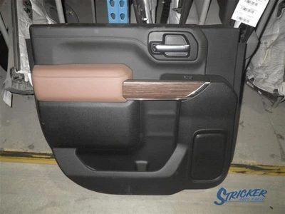 雪佛兰索罗德 2500 High Country 2022 后左门内部装饰面板 23 — 第 1/4 张图片