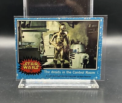1977 Topps Star Wars #33 Droids in the Control Room See-Threepio C-3PO R2-D2 - Image 1 of 2