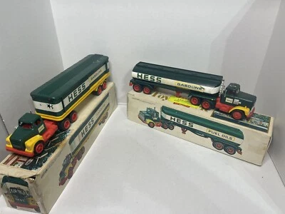 Camiones cisterna de juguete Hess 1975 y 1977 usados con caja original luces que no funcionan Foto 1 de 4