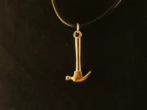 Hammer Anhänger mit Kette 24 Karat Vergoldet Werkzeug Zimmermann Dachdecker - Bild 1 von 3