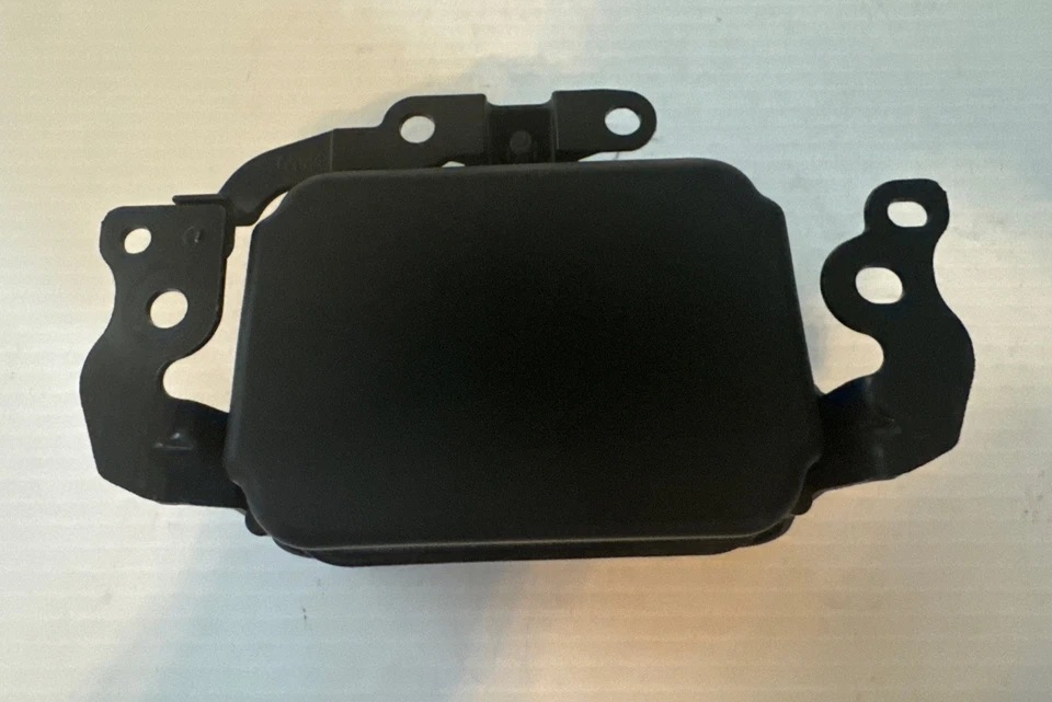 2019 - 2022 Toyota Avalon Cruise Control Distance Sensor 88210-07011 OEM K0081 - Image 1 of 4