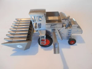 Vintage 1967 Ertl 1:32 Scale Allis Chalmers Gleaner Model F Combine, #195, Used - Picture 1 of 18