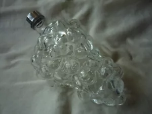 Grape cluster glass bottle (France) - Picture 1 of 3