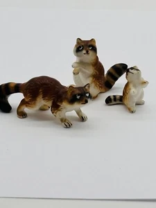 Vintage Miniatur Waschbär Familie Figuren Bone China 3 Stück - Bild 1 von 6