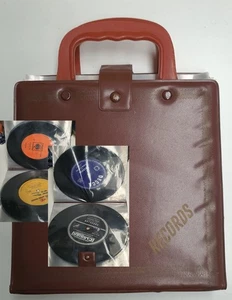 Lote de 15 discos de vinilo de los años 45 en 16 fundas álbum de los años 45 Aust c1966-74 títulos listados - Imagen 1 de 18